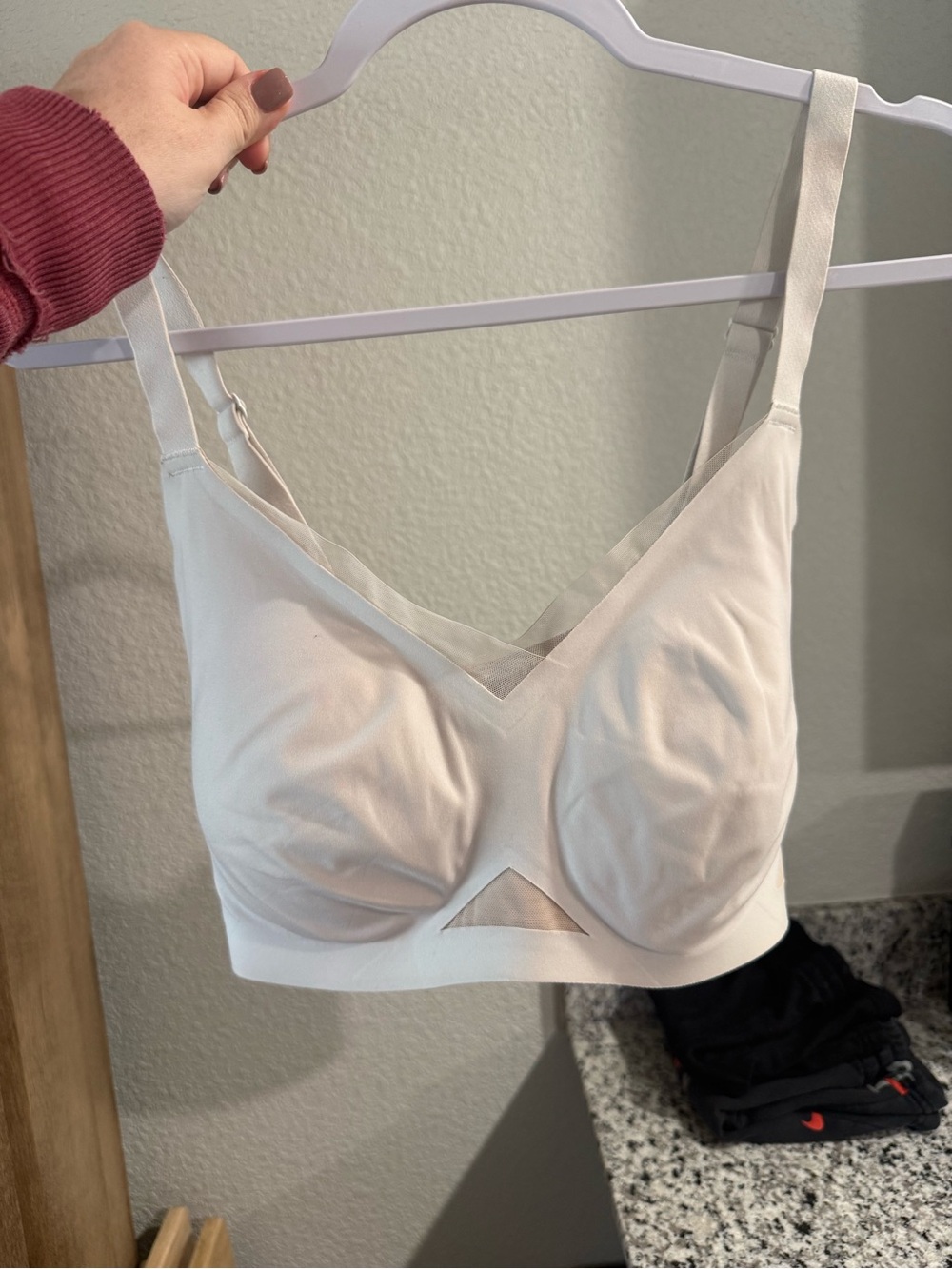 Honeylove Cream Seamless V-Neck Support Bralette